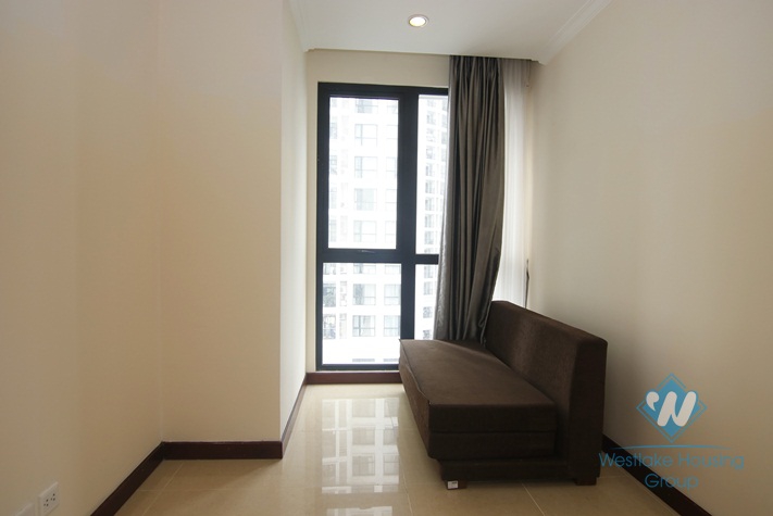 Nice three bedrooms apartment for rent in R5-Royal City, Thanh Xuan district, Ha Noi